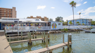Caddy's restaurant Indian Shores, Florida | Plumlee Vacation Condo Rentals Indian Rocks Beach, FL