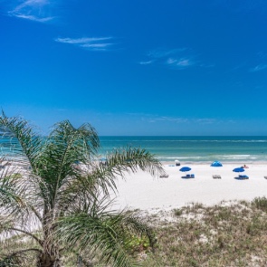 Indian Rocks Beach rental on the beach with Gulf of Mexico views | Plumlee Vacations Indian Rocks Beach Rentals