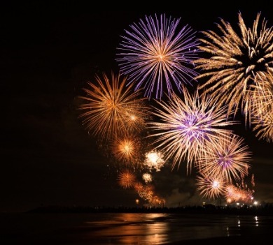 fireworks on the gulf coast | Plumlee Vacation Rentals