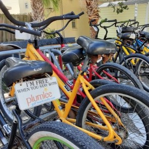 Free daily bike rentals with your Plumlee Perks | Plumlee Indian Rocks Beach Rentals